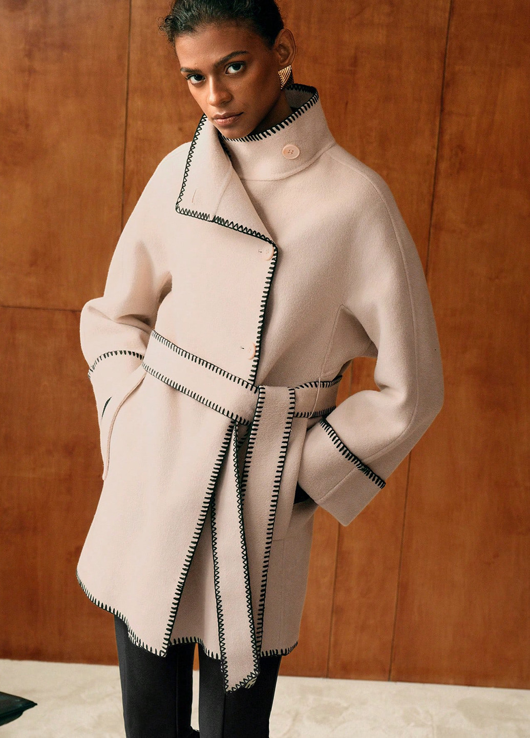 Светло-бежевое демисезонное Пальто однобортное SHEIN