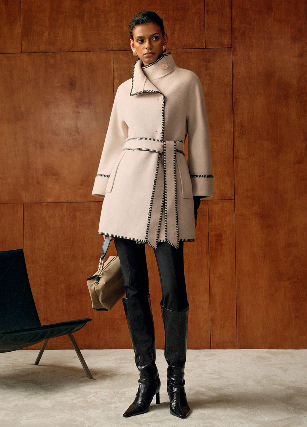 Светло-бежевое демисезонное Пальто однобортное SHEIN