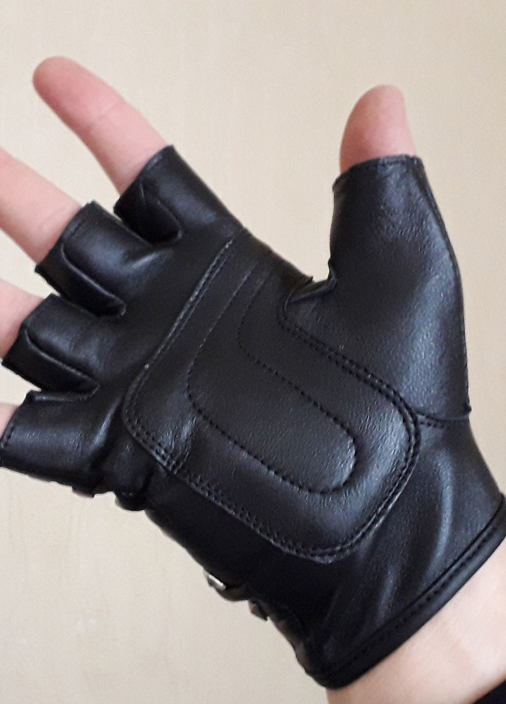 Рукавички оригінальні шкіряні водійські з заклепками без пальців на липучці (AL3005_ L) розмір L All State Leather (256365448)