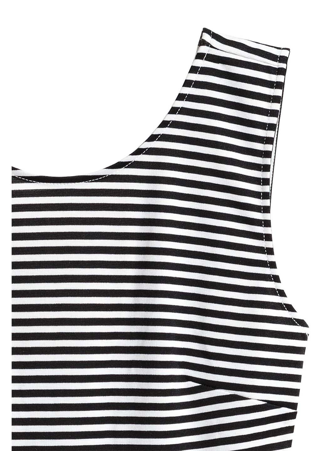 Чорно-білий кежуал сукня кльош, з відкритою спиною H&M в смужку
