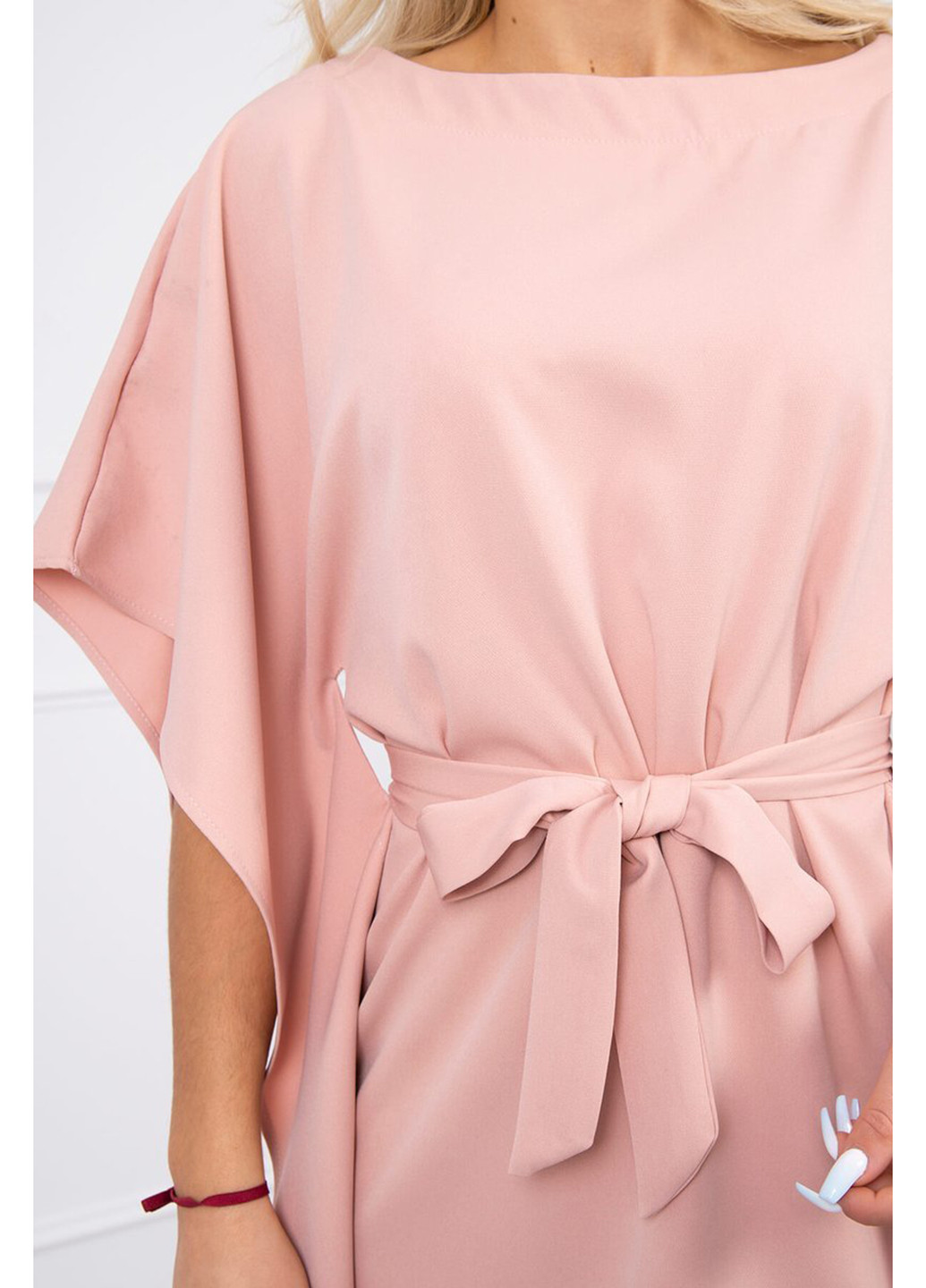 Світло-рожева коктейльна сукня з крилами oversize світло-рожеве коротка Kesi однотонна