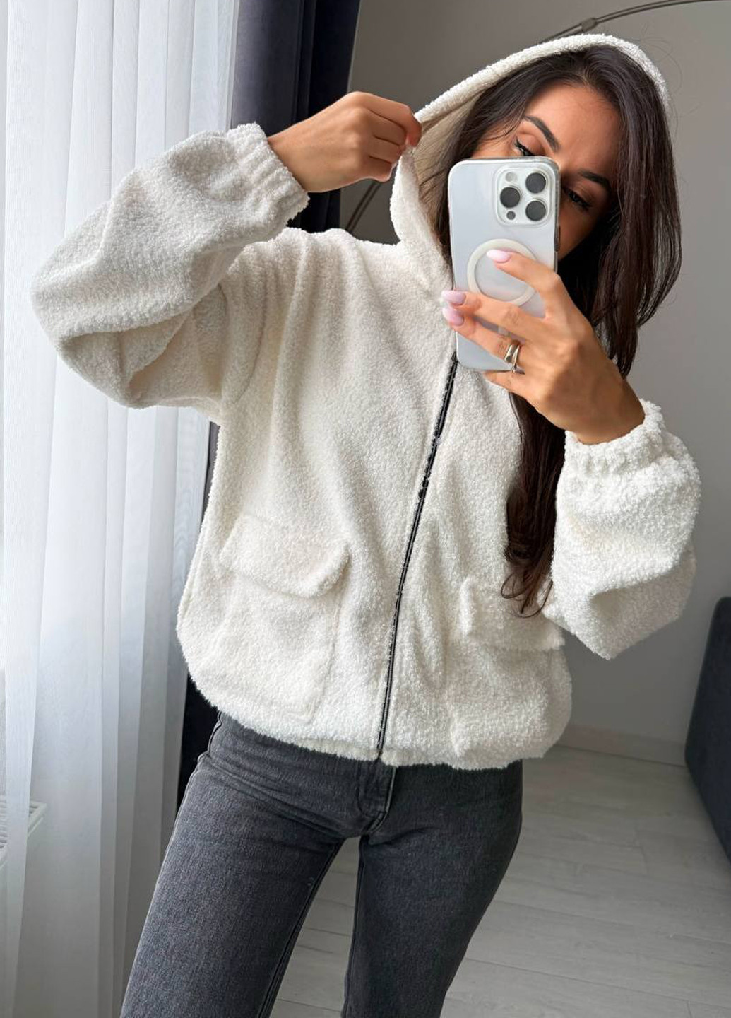 Молочная демисезонная куртка No Brand