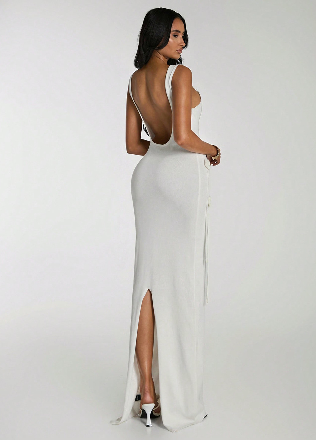 Белое вечернее платье силуэтная, платье-майка, с открытой спиной SHEIN однотонное