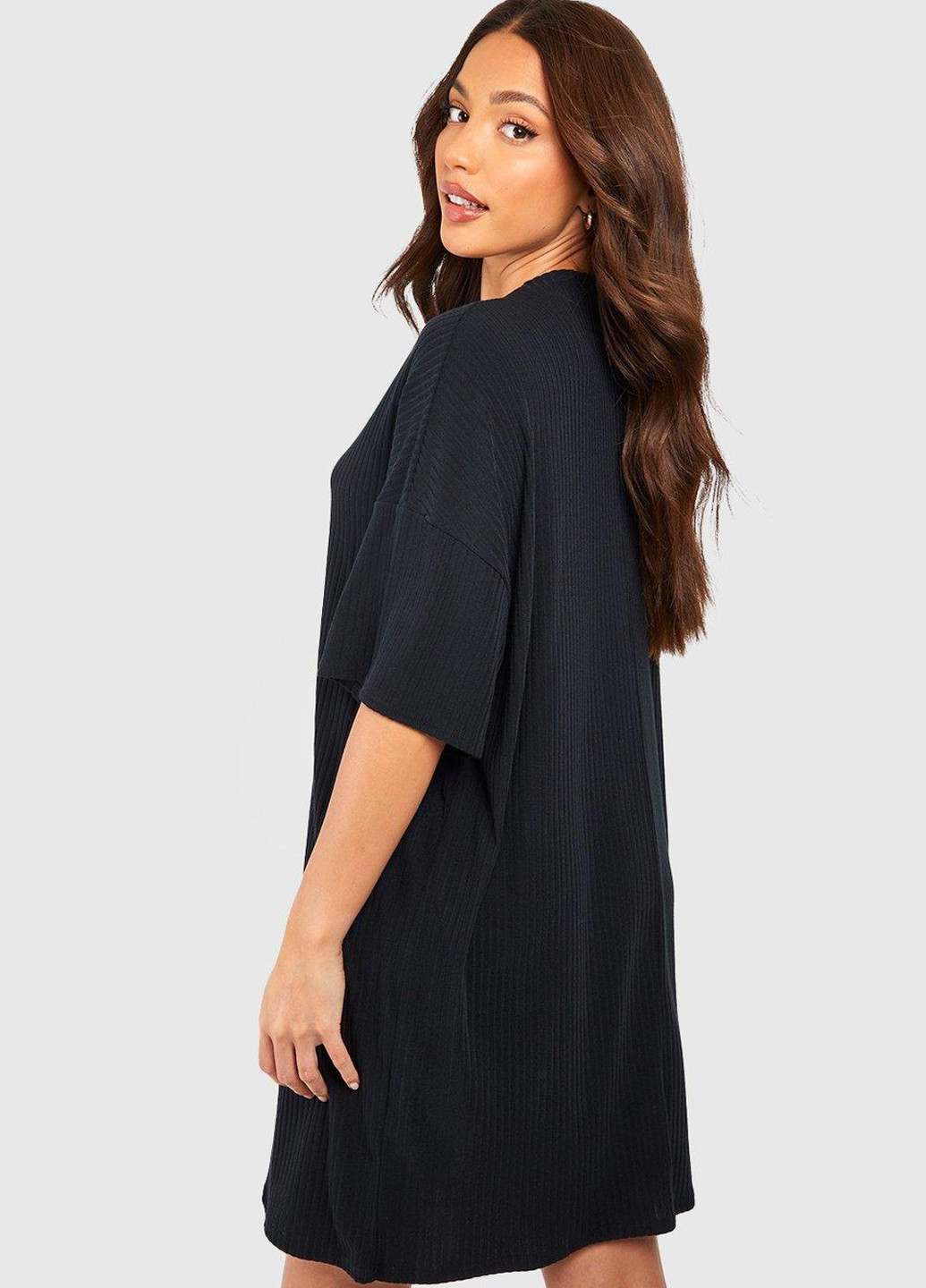 Черное кэжуал платье платье-футболка Boohoo однотонное