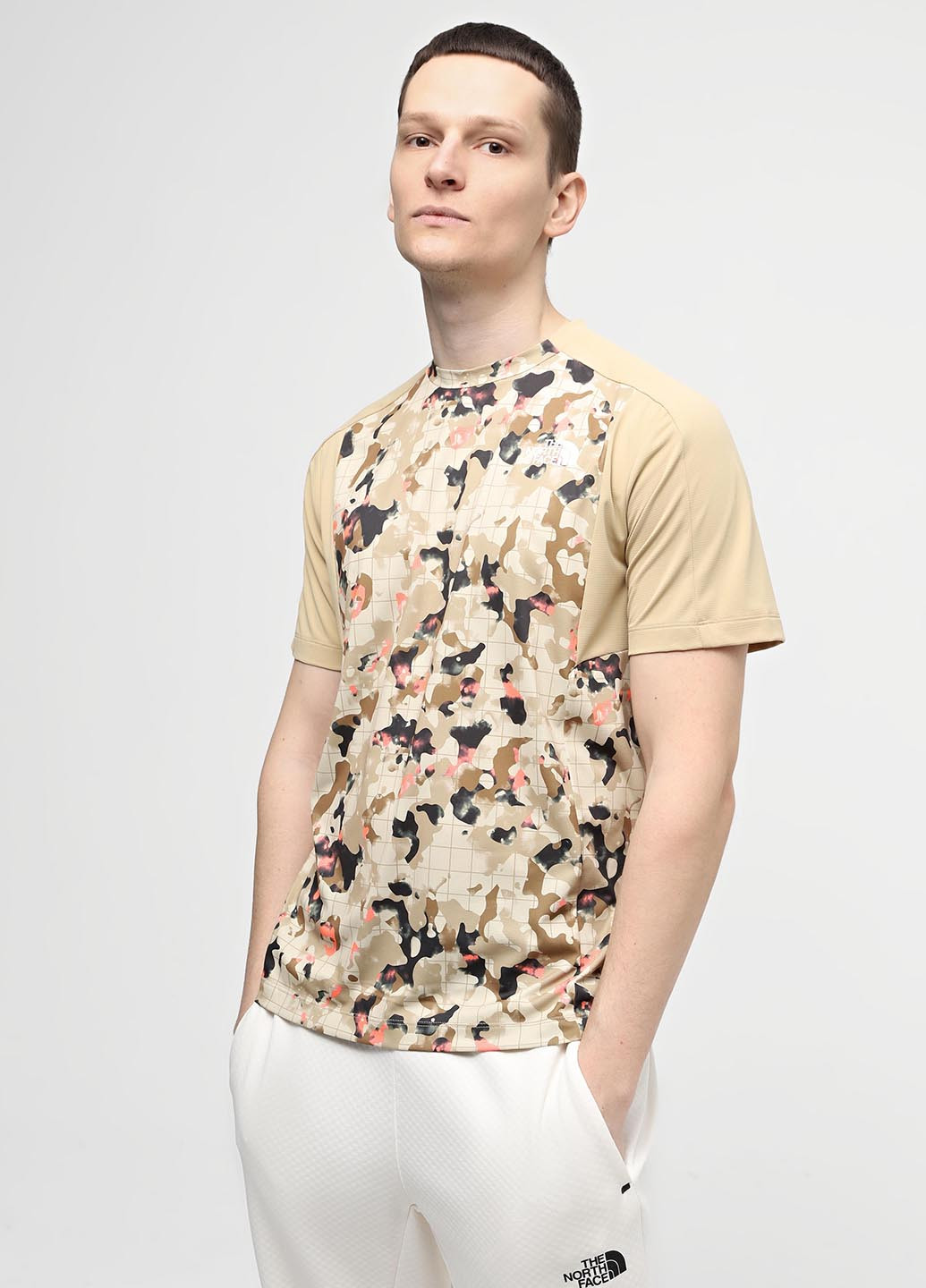 Бежева футболка The North Face