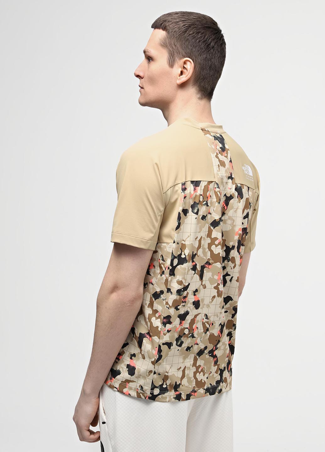 Бежева футболка The North Face