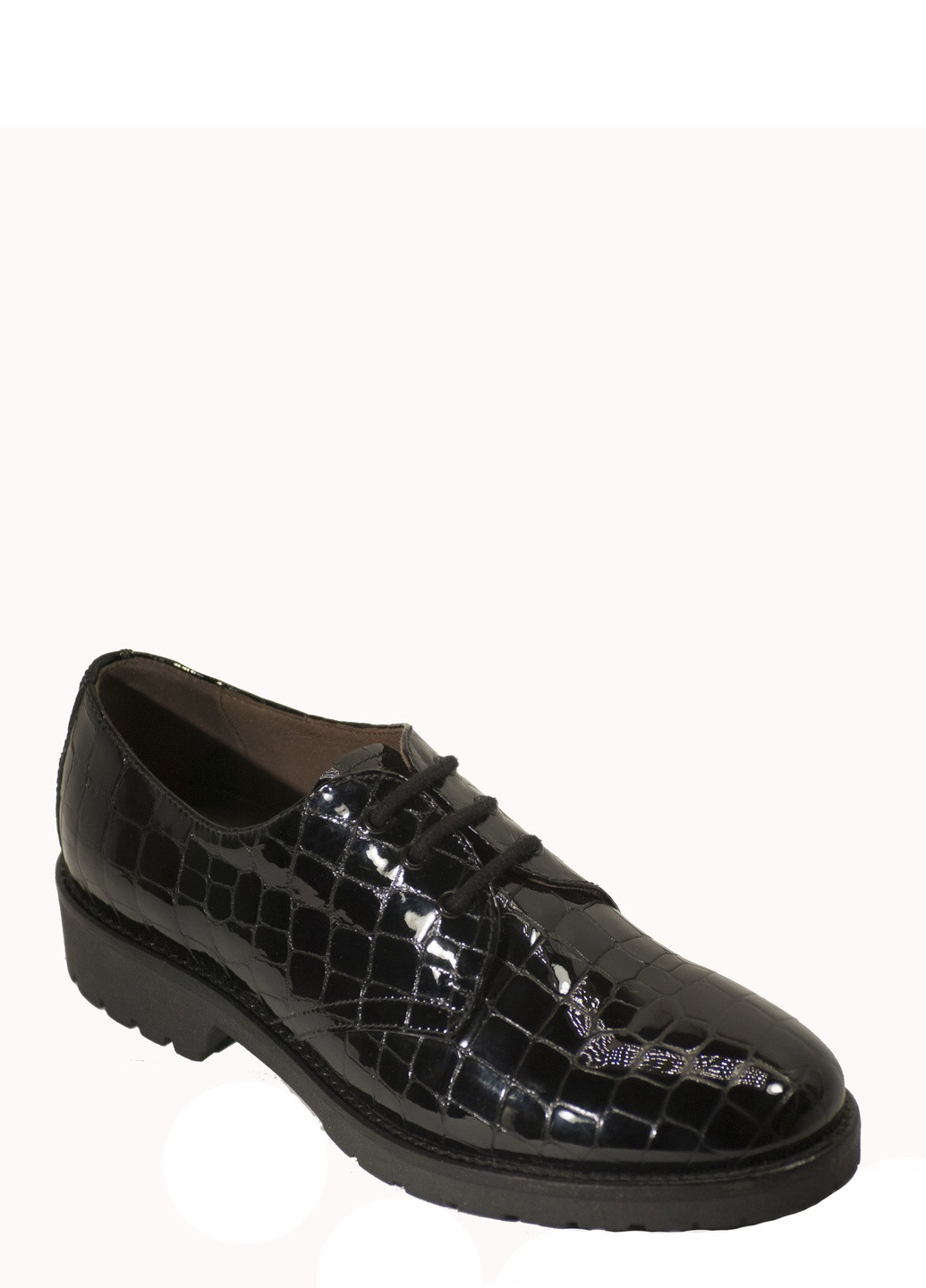 Туфли Nero Giardini на низком каблуке лаковые, с тиснением, со шнуровкой