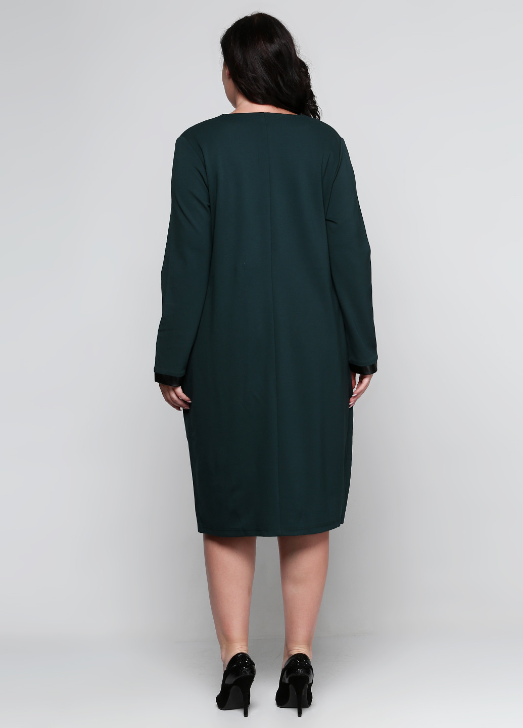 Бутылочное зеленое деловое платье Ut однотонное