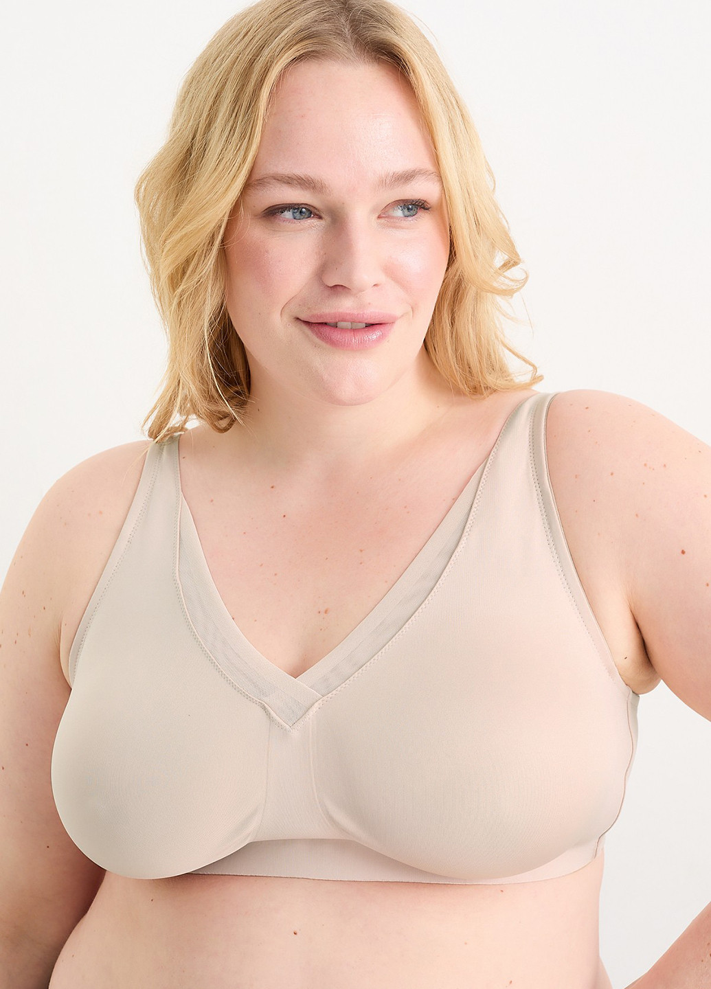 Світло-бежевий мінімайзер бюстгальтер C&A без кісточок нейлон