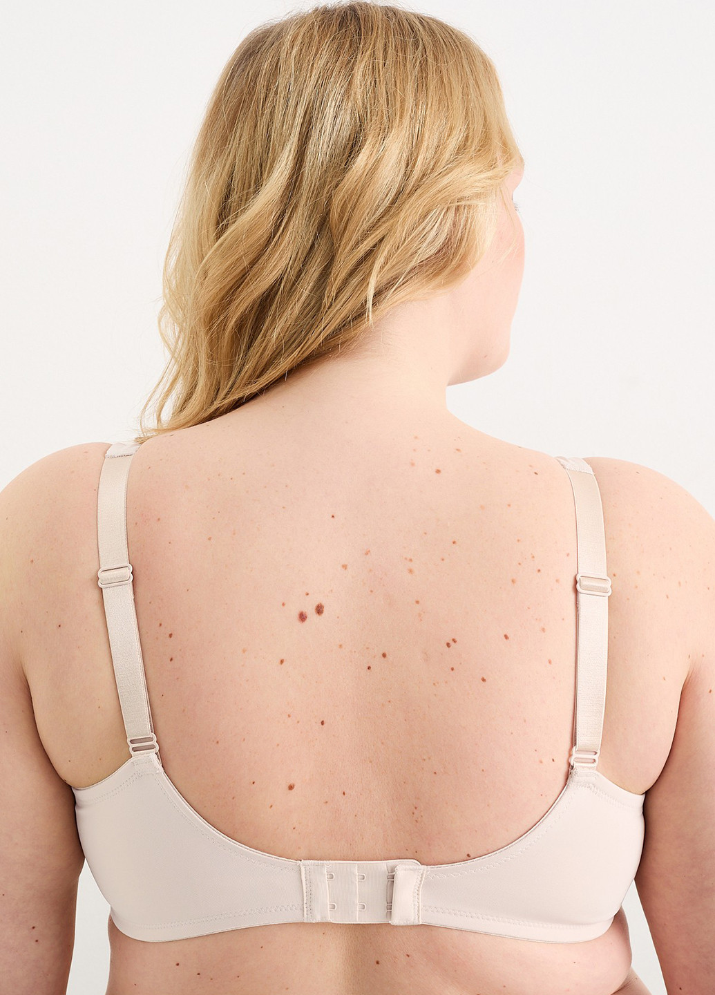 Світло-бежевий мінімайзер бюстгальтер C&A без кісточок нейлон