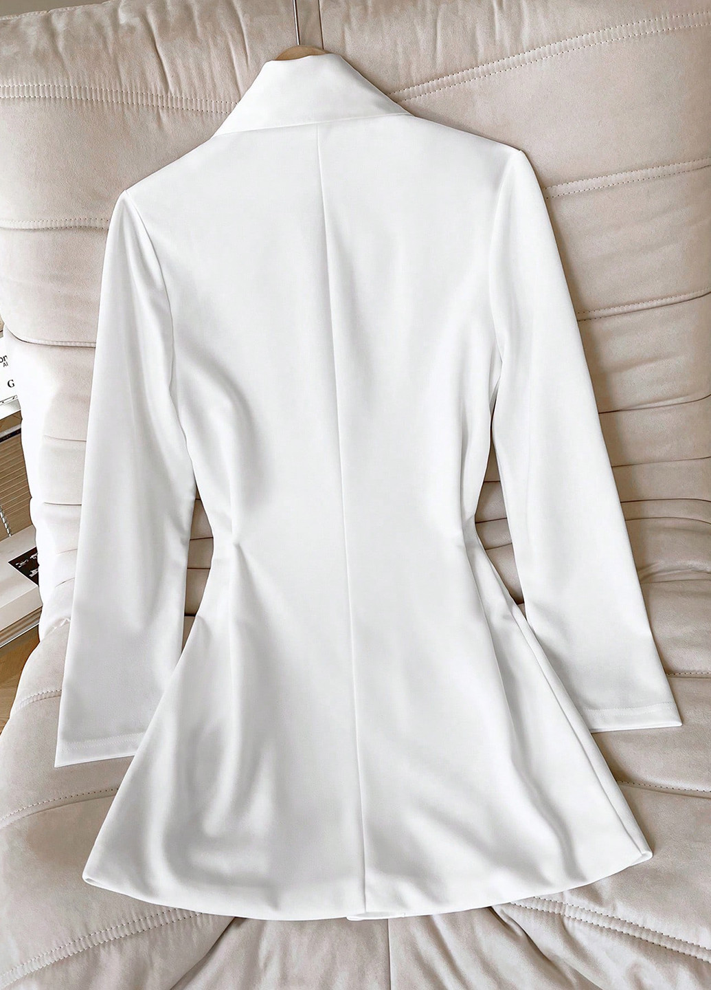 Белый женский жакет SHEIN однотонный - демисезонный