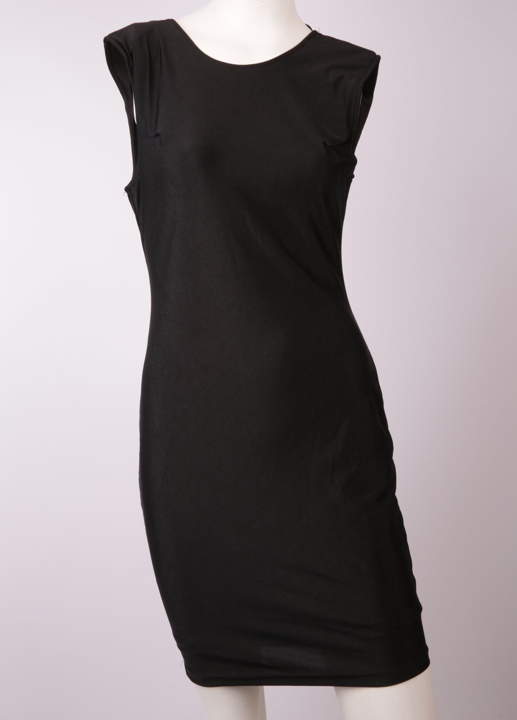 Черное кэжуал платье с открытой спиной Saints & Mortals однотонное