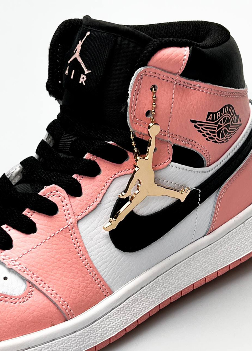 Комбіновані всесезонні кросівки Nike Air Jordan High White Pink