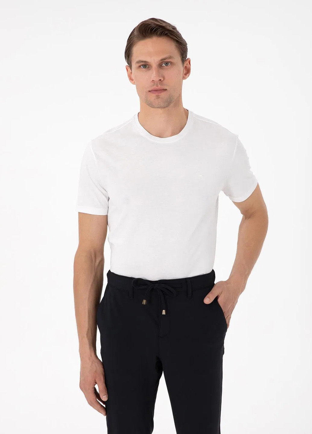 Белая футболка Pierre Cardin