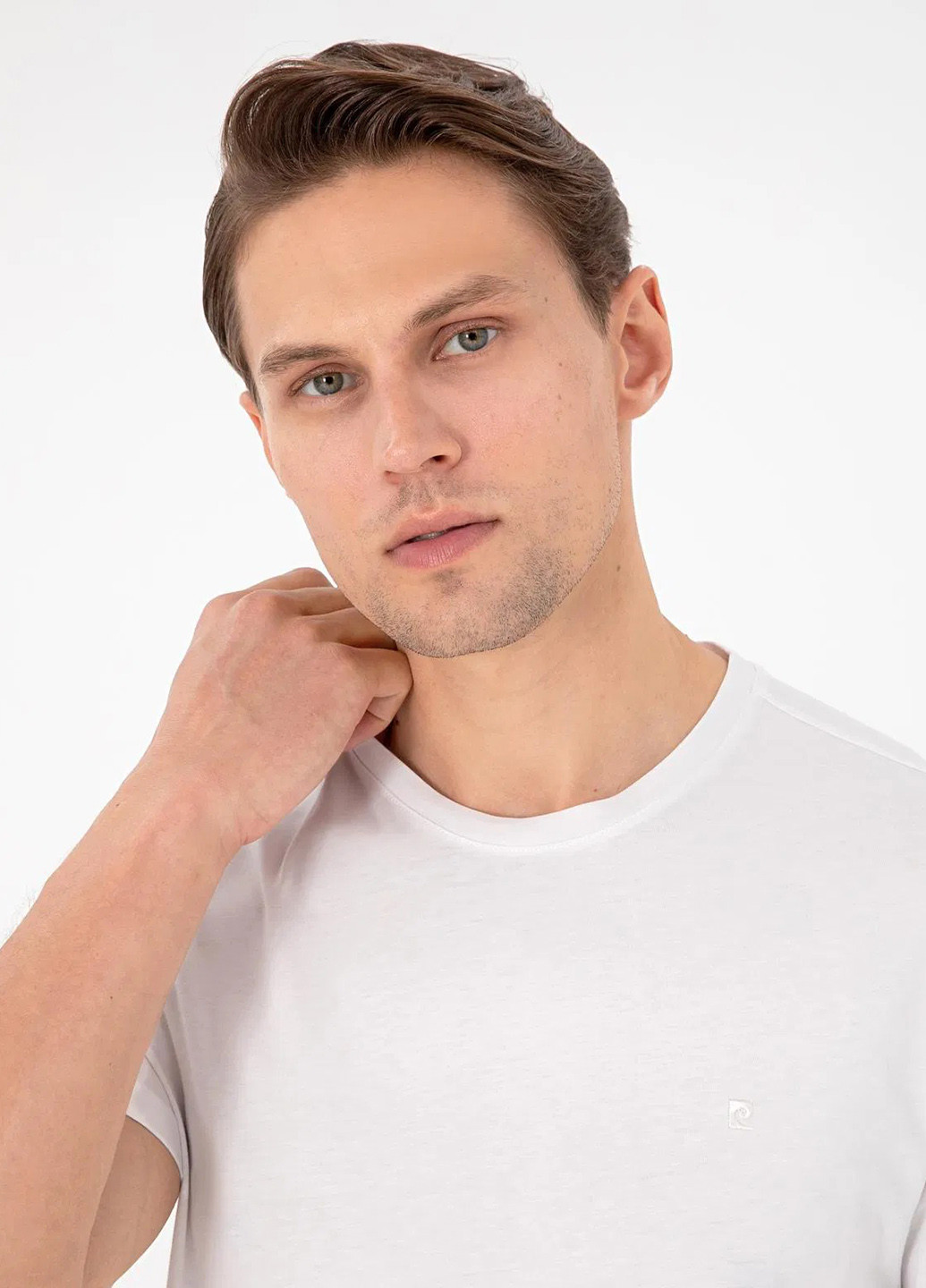 Белая футболка Pierre Cardin