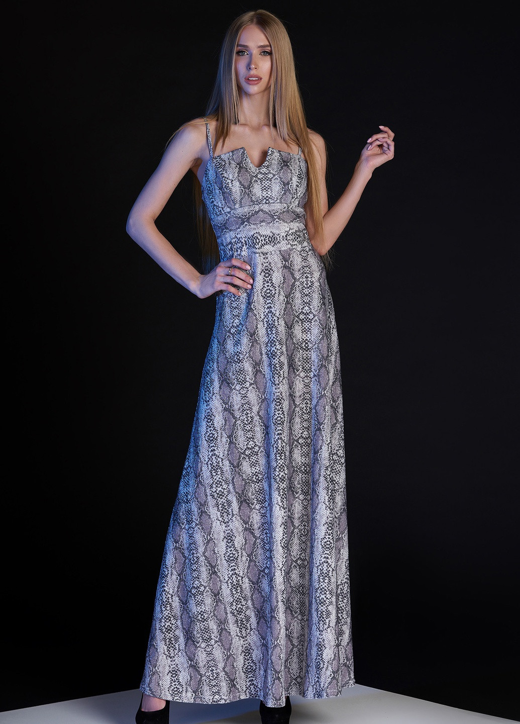 Сіра вечірня вечірня сукня у сіро-ліловому кольорі Jadone Fashion з тваринним принтом