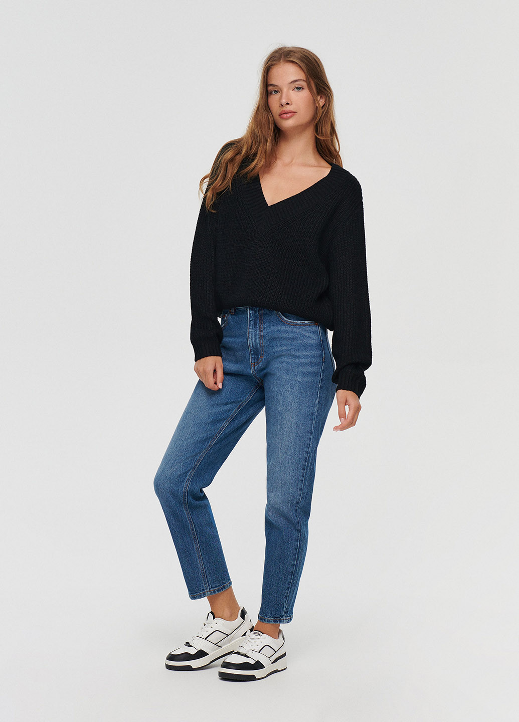 Черный демисезонный пуловер пуловер House