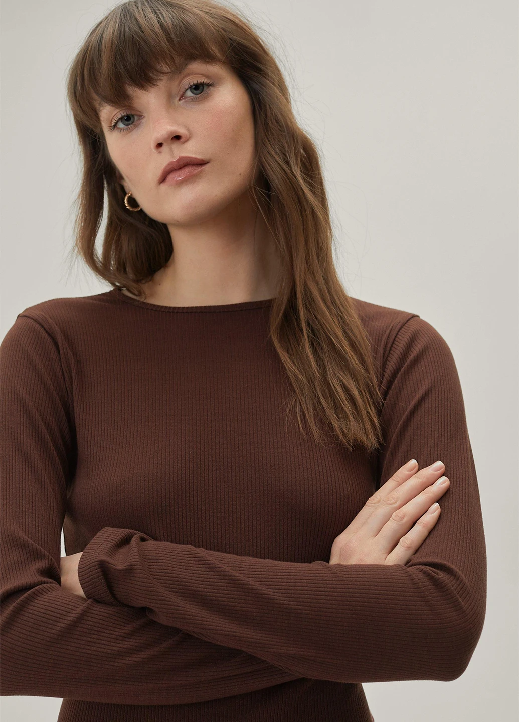 Коричневое кэжуал платье с открытой спиной Nasty Gal однотонное