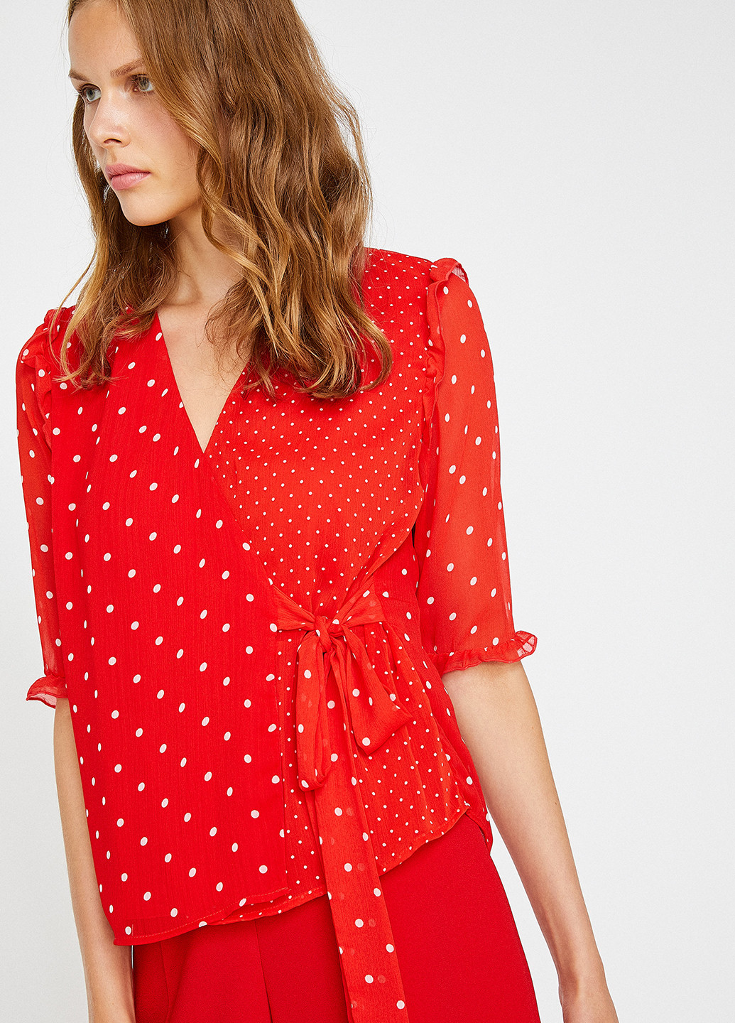 Красная летняя блуза на запах KOTON