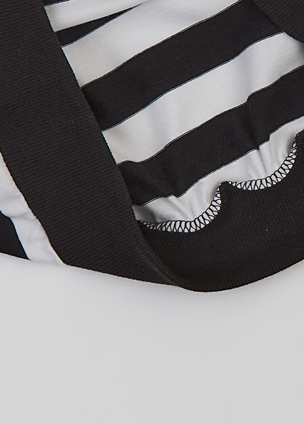 Черно-белый свитшот ArDoMi полоска без декора (343091804)