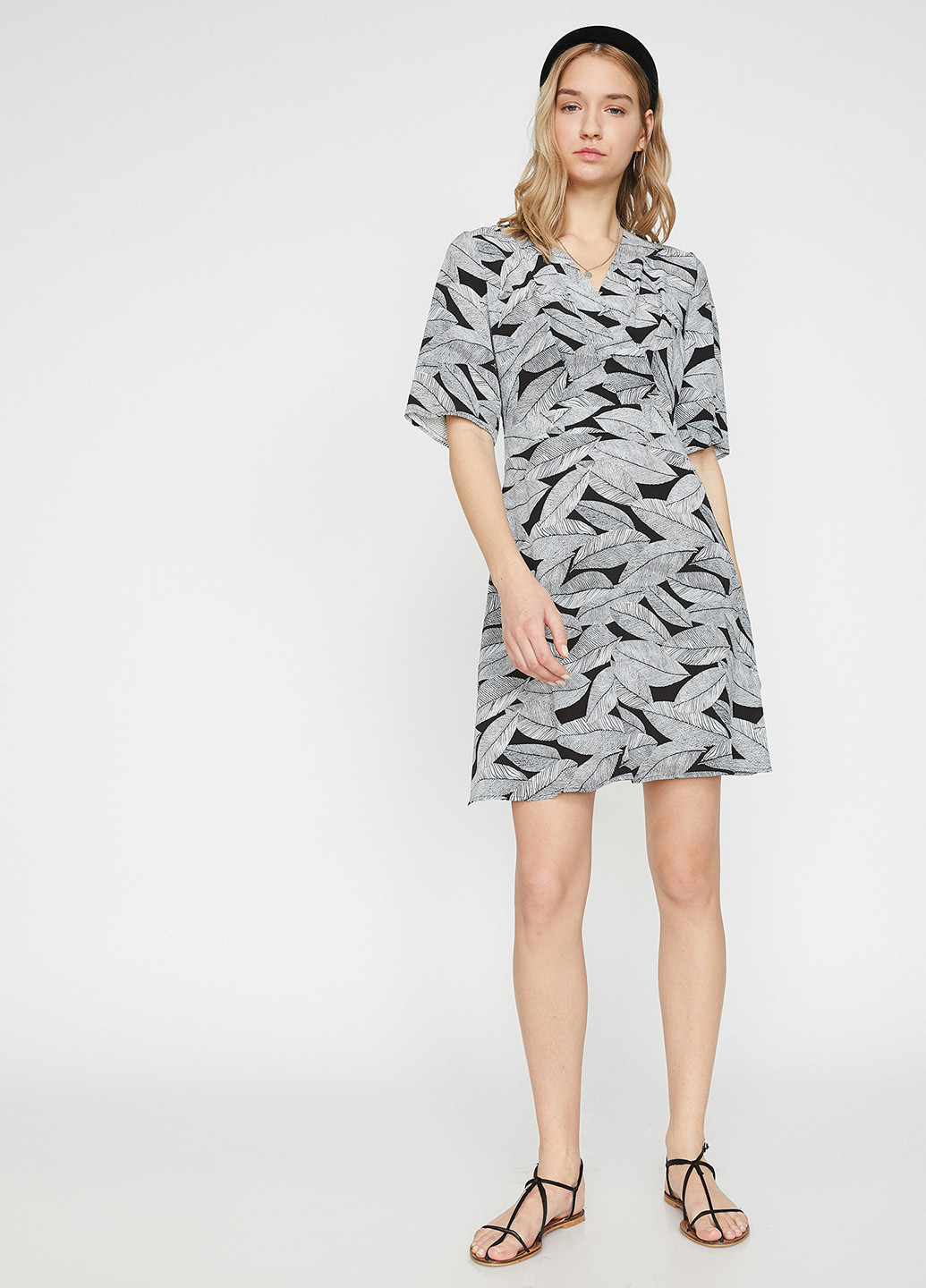 Черно-белое кэжуал платье KOTON