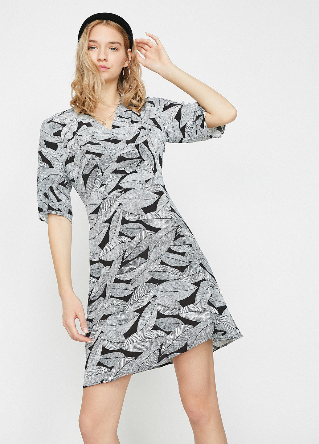 Черно-белое кэжуал платье KOTON