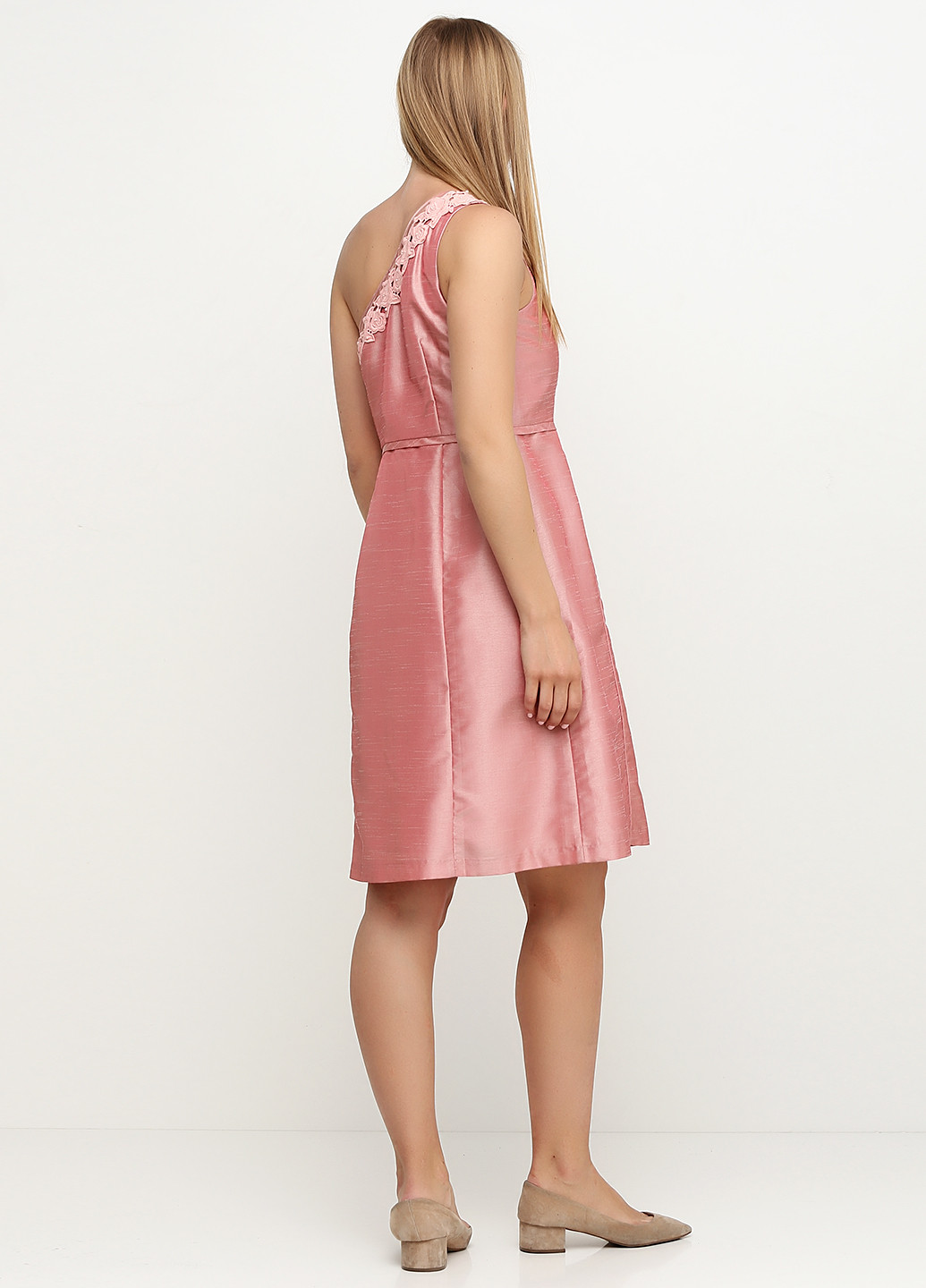 Розовое коктейльное платье Fever однотонное