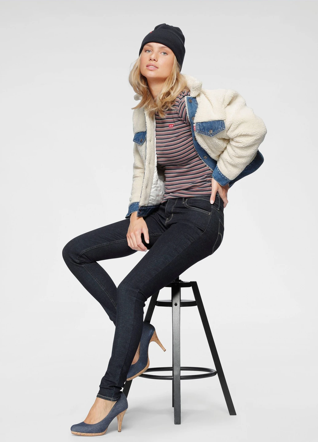 Молочна демісезонна куртка Levi's