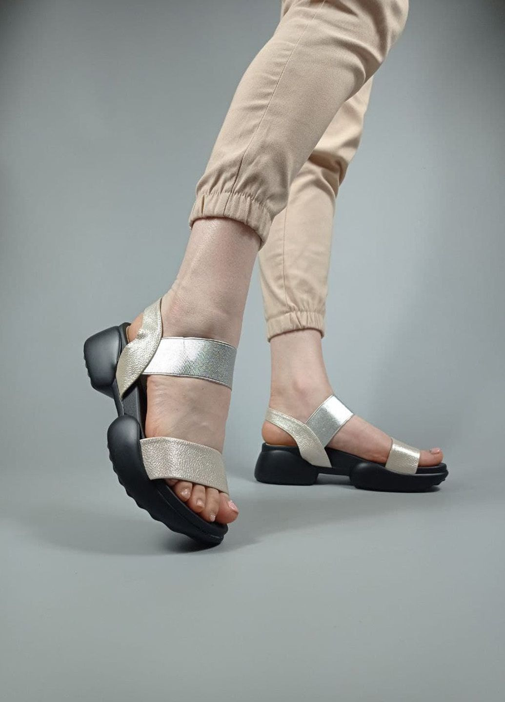 Комбинированные босоножки VIKA