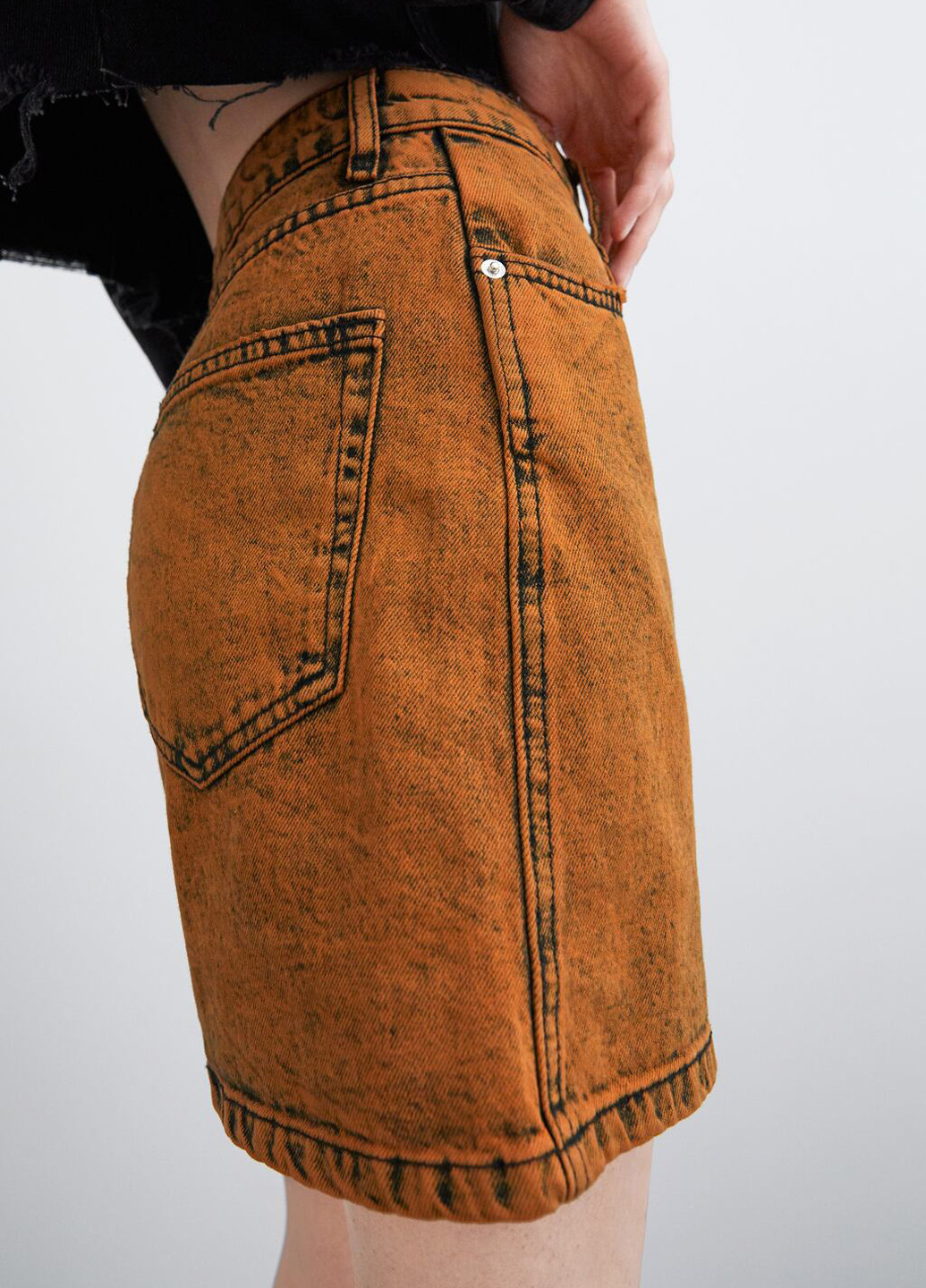 Оранжевая джинсовая однотонная юбка Zara карандаш