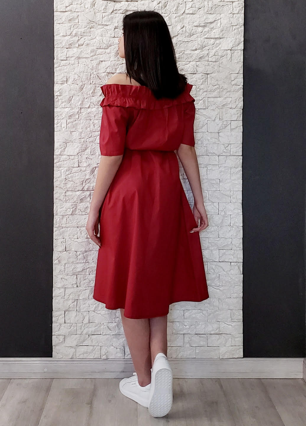 Бордовое кэжуал платье с открытыми плечами, а-силуэт Lumina однотонное