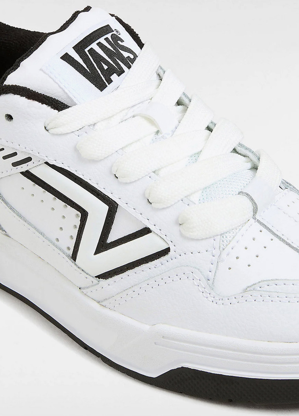 Білі літні кросівки Vans VANS UPLAND