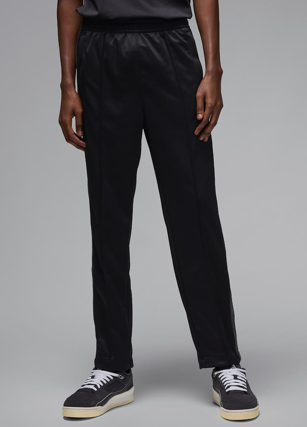 Черные спортивные демисезонные прямые брюки Jordan