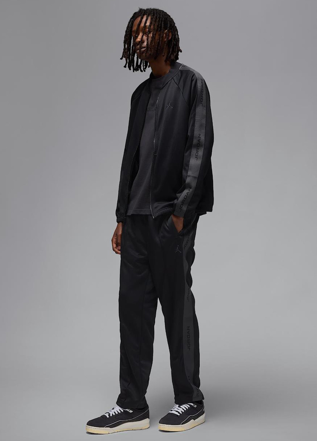 Черные спортивные демисезонные прямые брюки Jordan