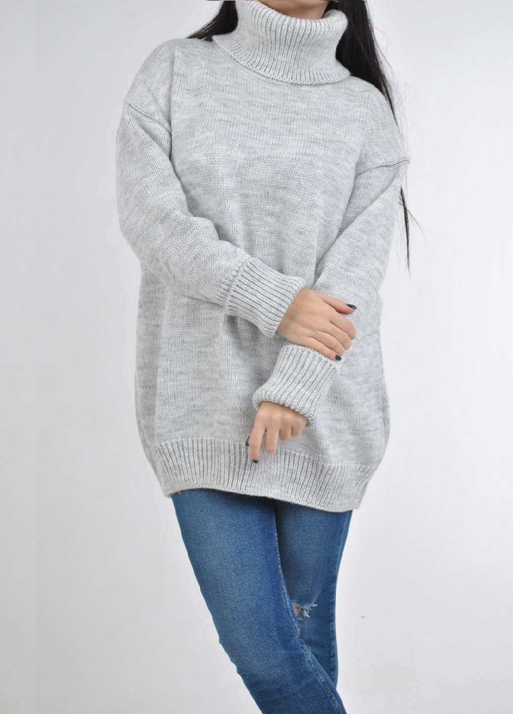 Світло-сірий зимовий довгий светр Fashion Club Оверсайз