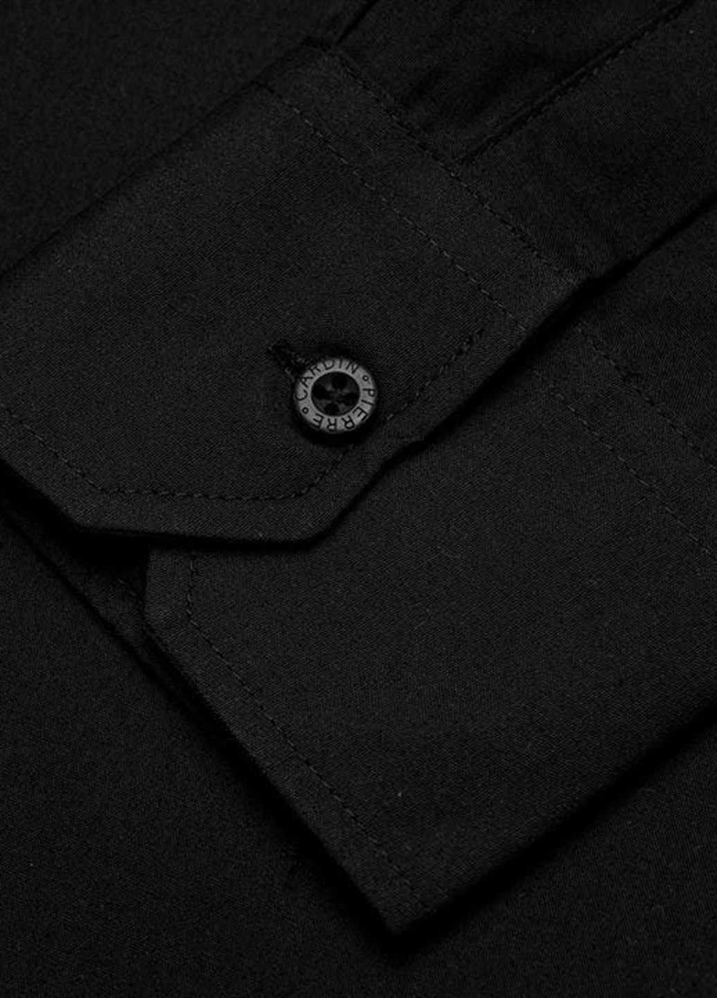 Черная классическая рубашка однотонная Pierre Cardin