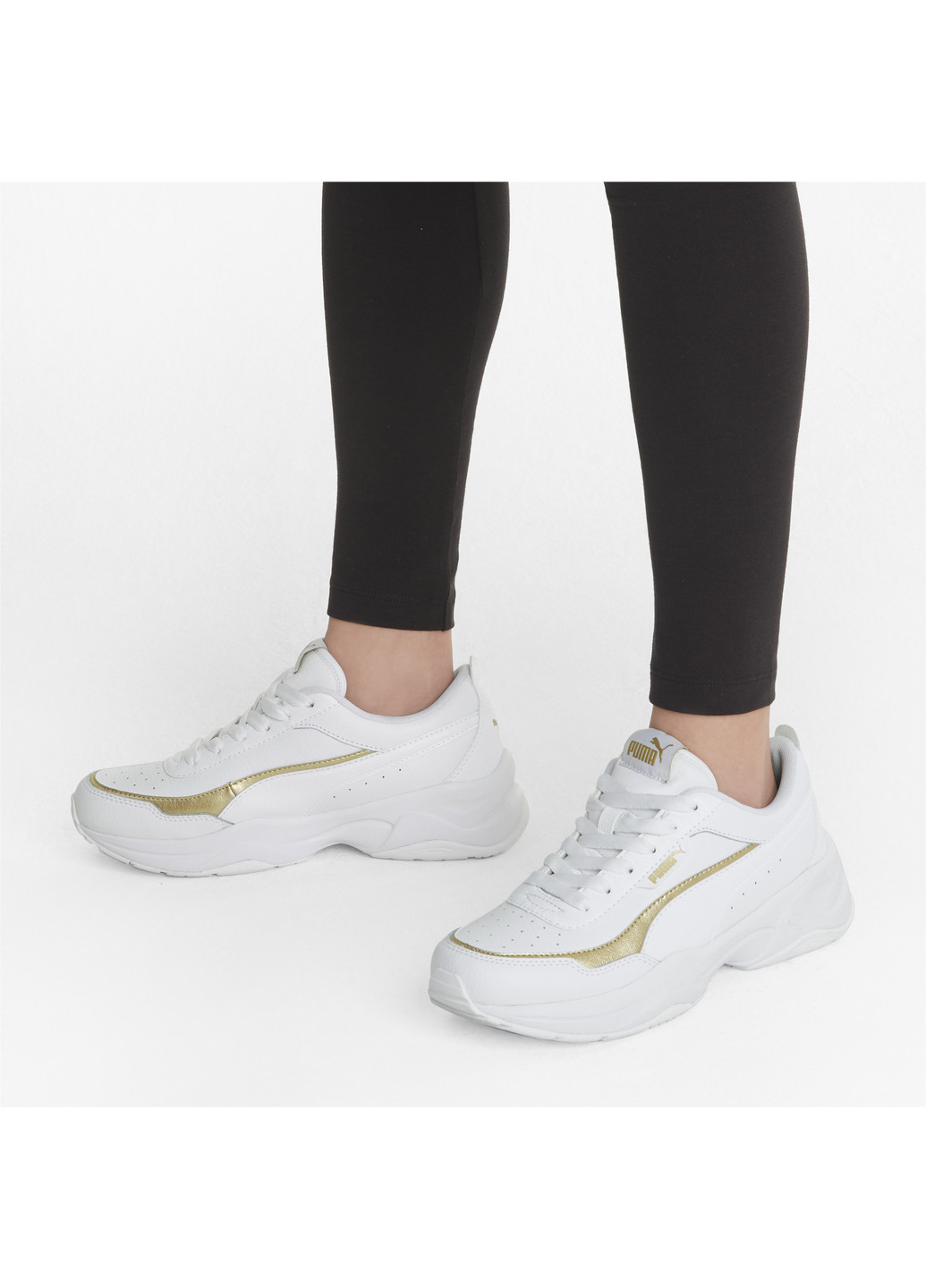 Білі всесезонні кросівки cilia mode lux women's trainers Puma