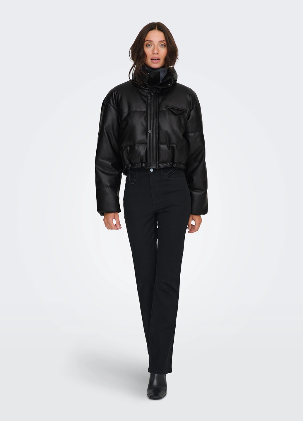 Черная демисезонная куртка Only