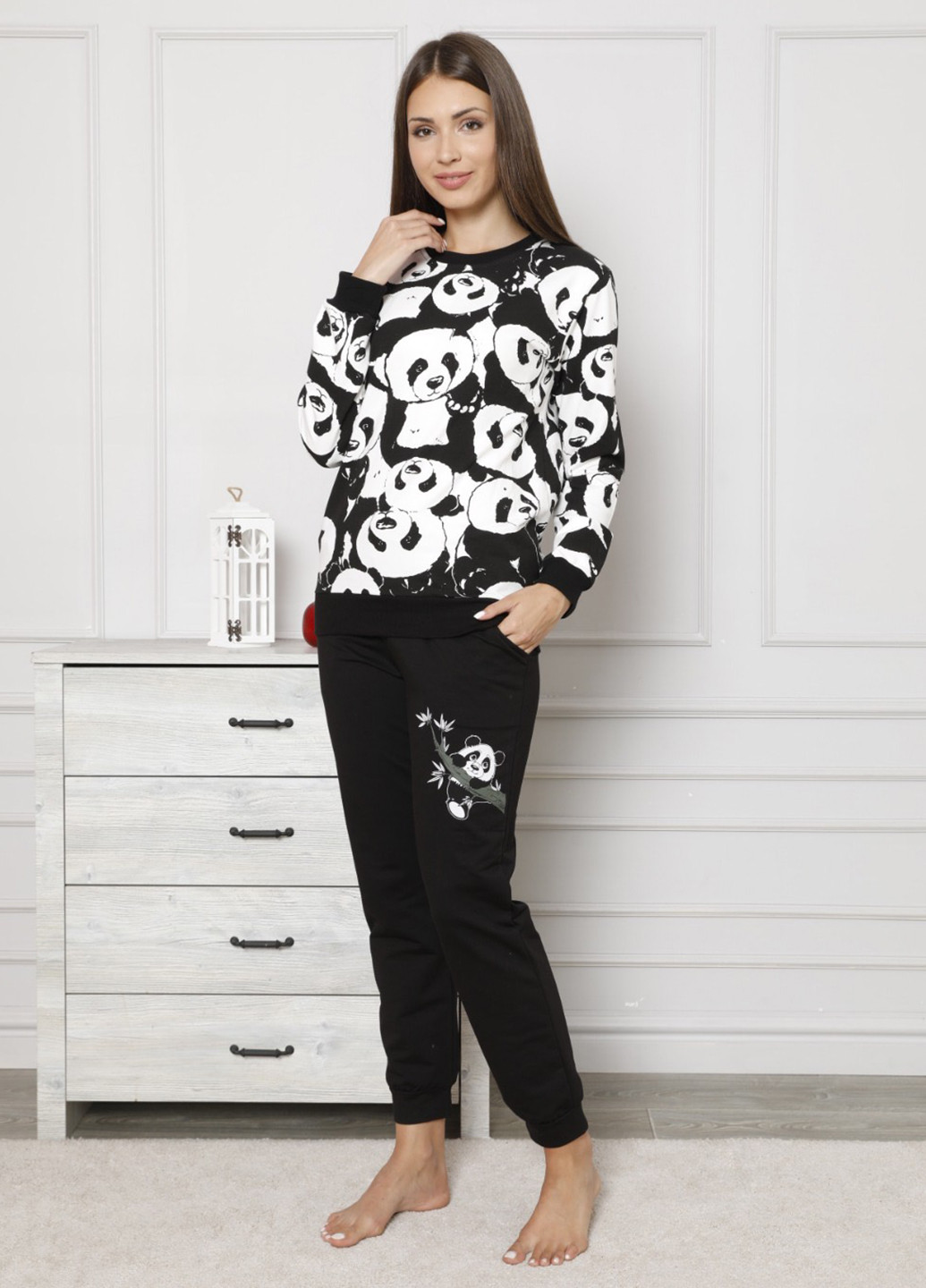 Черно-белая всесезон пижама (свитшот, брюки) свитшот + брюки Nicoletta