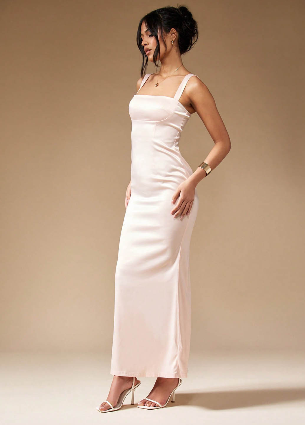 Бледно-розовое вечернее платье годе SHEIN однотонное