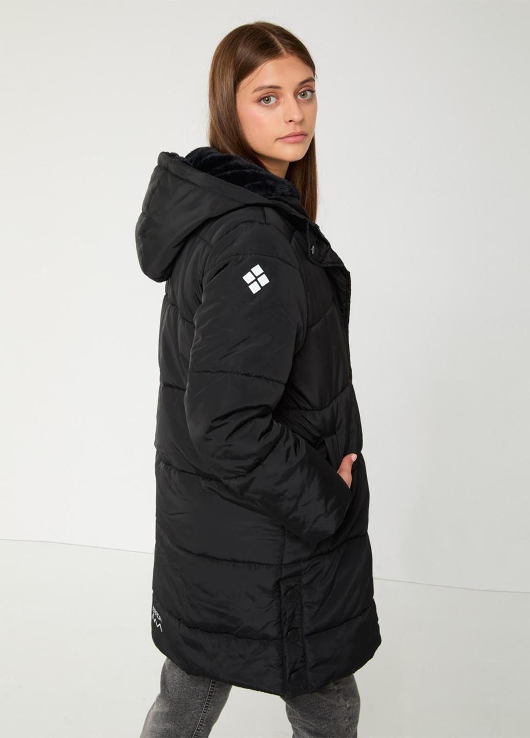 Черная зимняя куртка Reporter Young