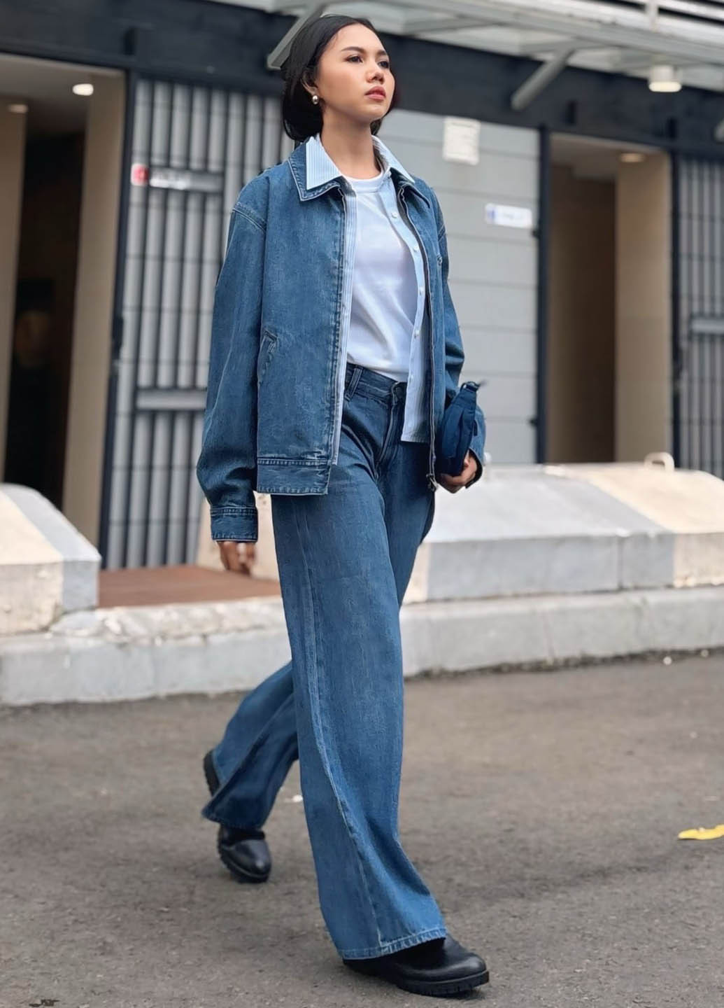 Синя демісезонна куртка Uniqlo