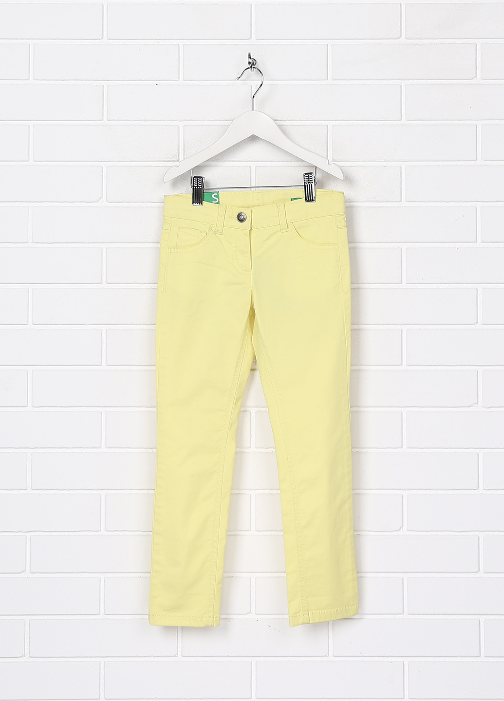 Желтые кэжуал демисезонные зауженные брюки United Colors of Benetton