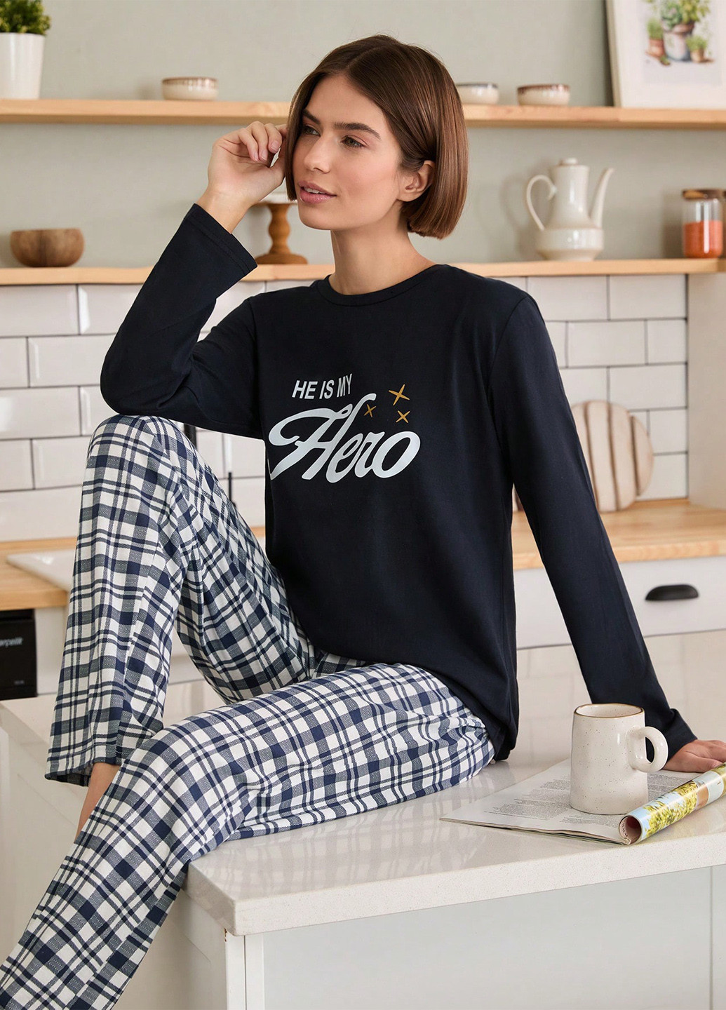 Темно-синя всесезон піжами (лонгслів, штани) лонгслів + брюки SHEIN