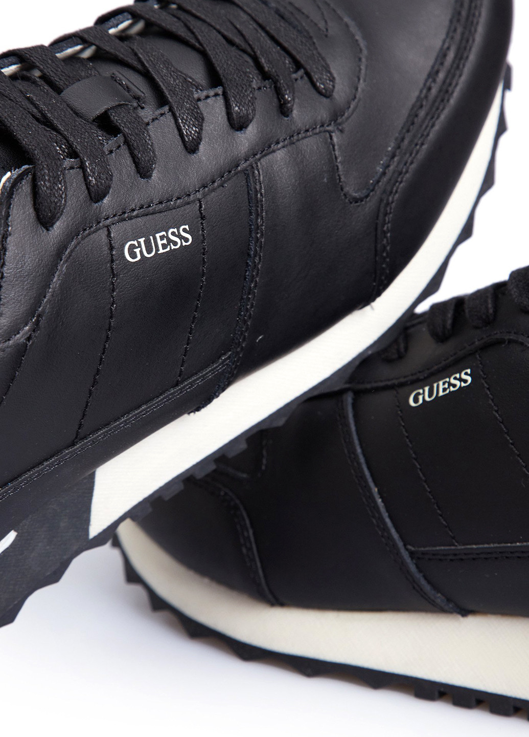 Чорні всесезон кросівки Guess