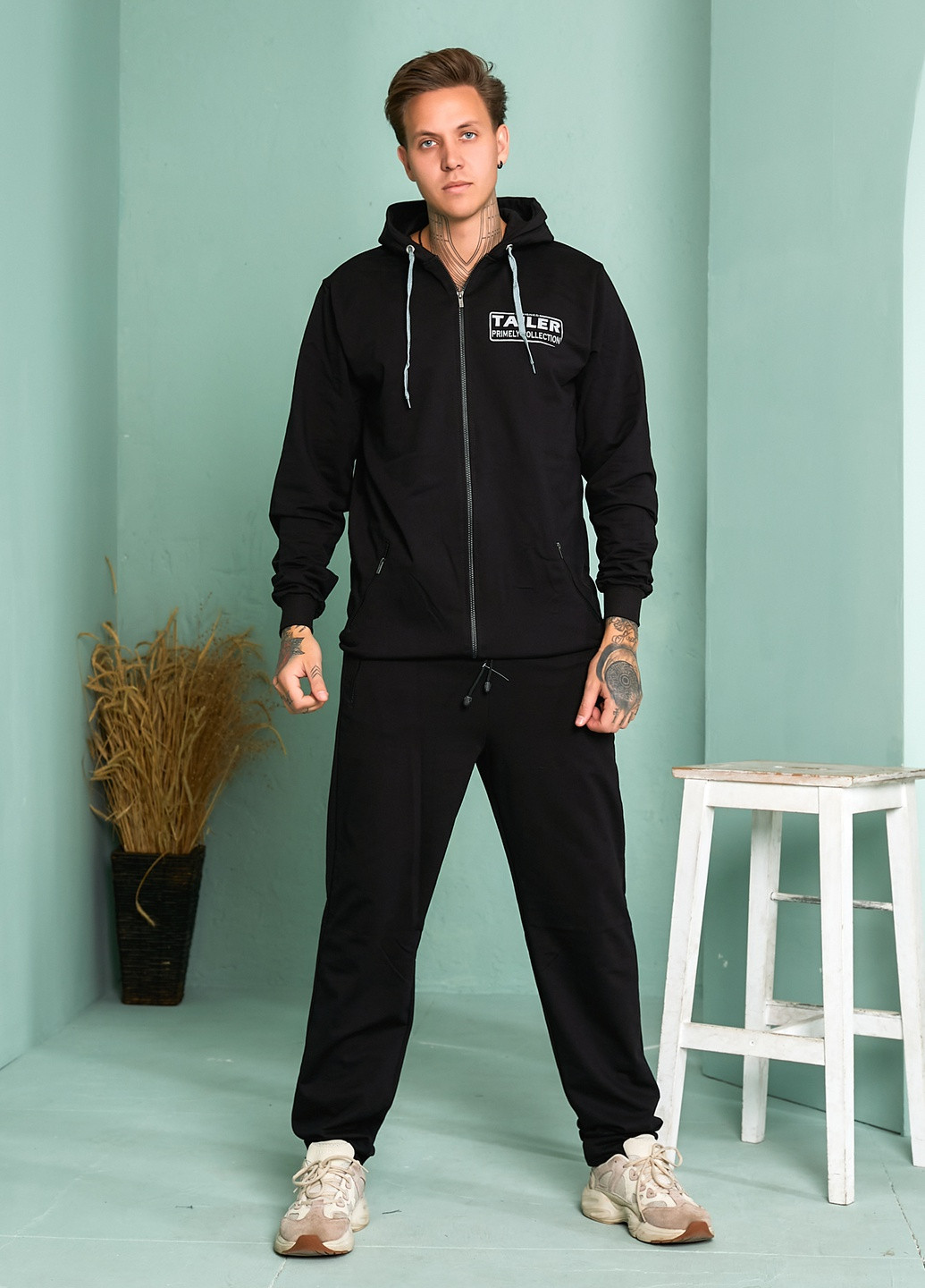 Черный демисезонный трикотажный удлиненный демисезонный спортивный костюм с капюшоном Tailer