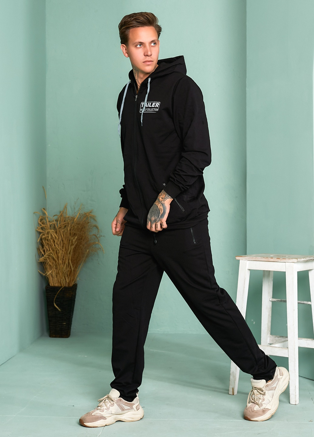 Черный демисезонный трикотажный удлиненный демисезонный спортивный костюм с капюшоном Tailer