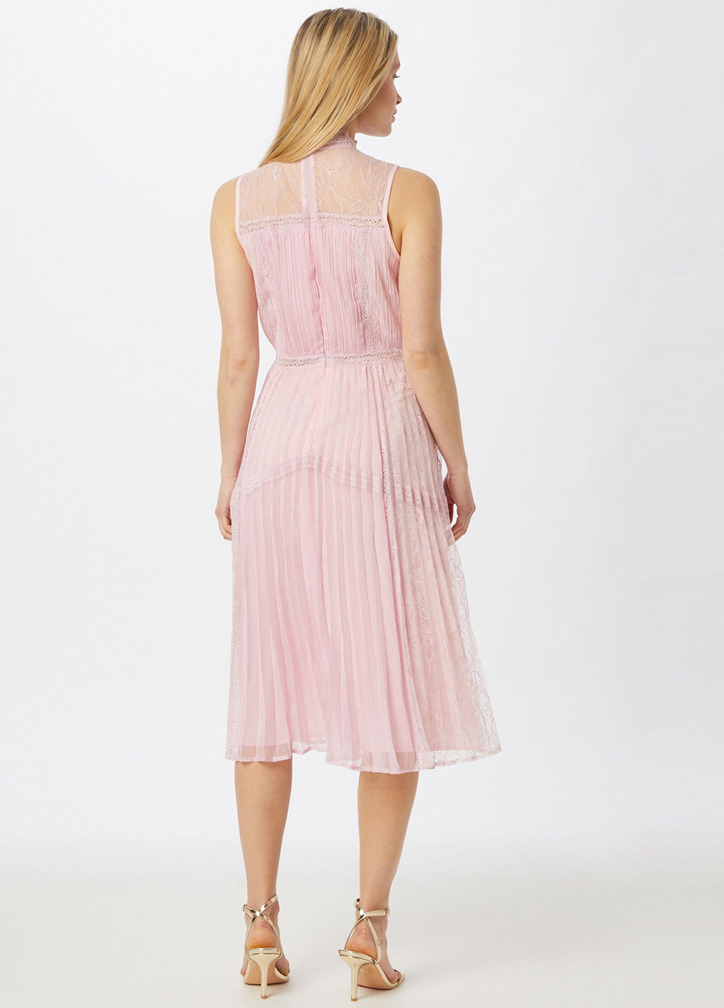 Светло-розовое коктейльное платье плиссированное, клеш True Decadence однотонное