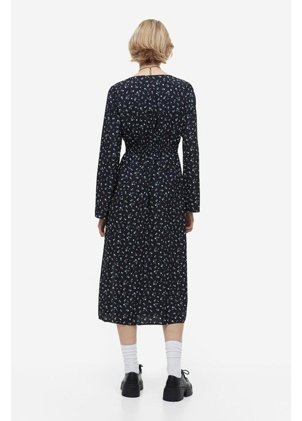 Черное кэжуал платье H&M с цветочным принтом