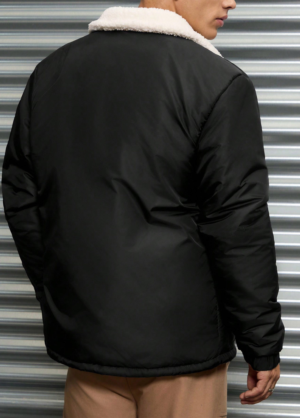 Черная зимняя куртка SHEIN